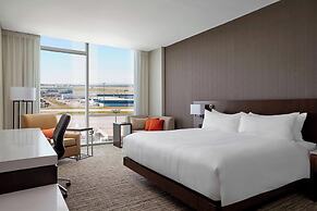 Calgary Airport Marriott In-Terminal Hotel