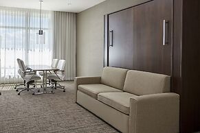 Calgary Airport Marriott In-Terminal Hotel