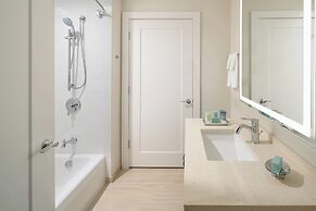 Waterline Villas & Marina, Autograph Collection