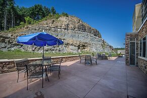 Fairfield Inn & Suites Cambridge