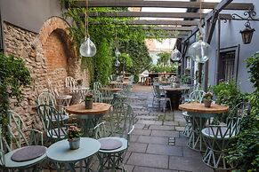 Cathedral Prague Apartments