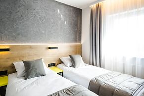 Air Hotel