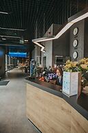 Air Hotel