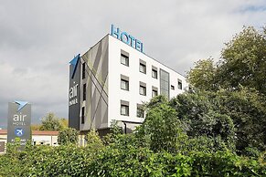 Air Hotel