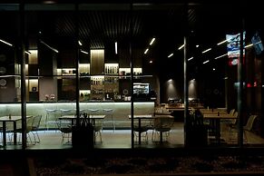 Air Hotel