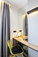 Air Hotel