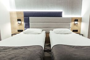 Air Hotel