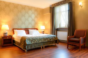 Komoda Club Residence
