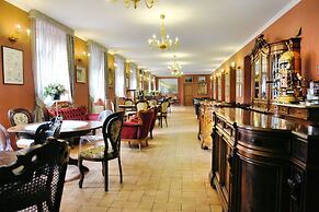 Komoda Club Residence