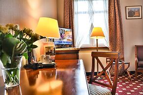 Komoda Club Residence