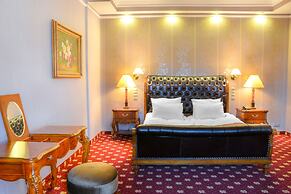 Komoda Club Residence