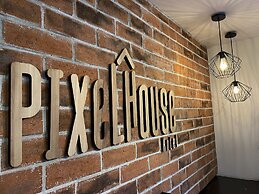 Ayenda 1224 Pixel House