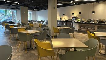 Portobelo Plaza de las Americas