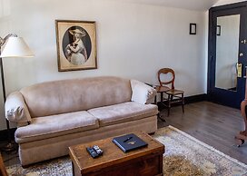 The Little Inn of Bayfield