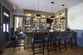 The Little Inn of Bayfield