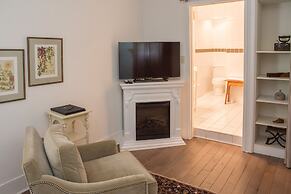 The Little Inn of Bayfield