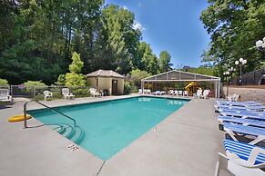 Pine Needles 6 1 Br cabin by RedAwning