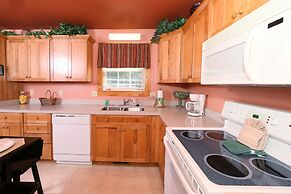 Pine Needles 6 1 Br cabin by RedAwning