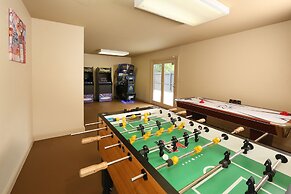 Pine Needles 6 1 Br cabin by RedAwning