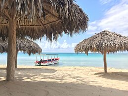 Beach House Condos Negril