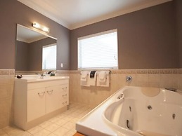 Pacific Palms Resort