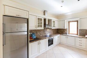 Qafqaz Riverside Resort Hotel