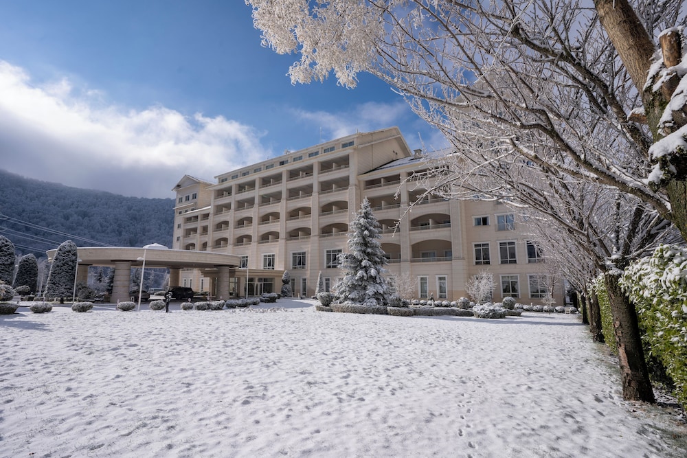 Qafqaz Riverside Resort Hotel