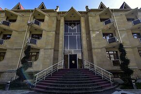 Qebele Yeddı Gozel Hotel