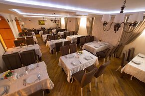 Qebele Yeddı Gozel Hotel