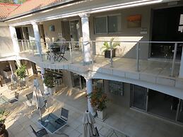 Cocomo Guesthouse, Spa and Conference Centre