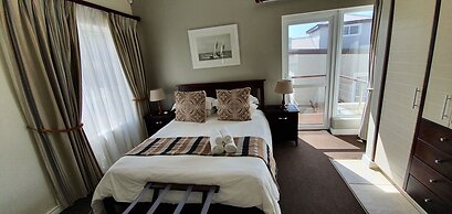 Brenton On Rocks Luxury Guest House