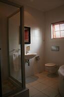 á La Martha’s Air-Port Guest House