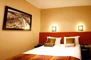 á La Martha’s Air-Port Guest House