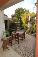 á La Martha’s Air-Port Guest House