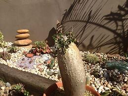 á La Martha’s Air-Port Guest House