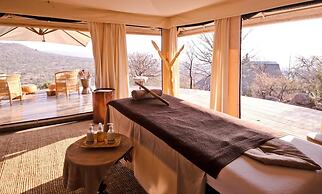 Nambiti Hills Private Game Lodge