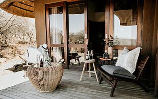 Nambiti Hills Private Game Lodge