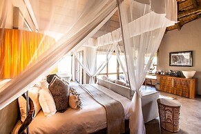 Nambiti Hills Private Game Lodge