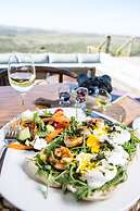 Nambiti Hills Private Game Lodge