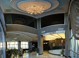Edis Premier Hotel