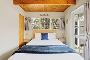 Cottage Mews Motel