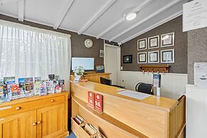 Cottage Mews Motel