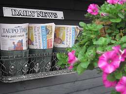 Cottage Mews Motel