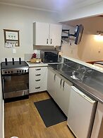 Cottage Mews Motel