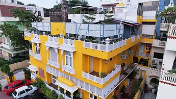 Chitra Katha - A Story Per Stay