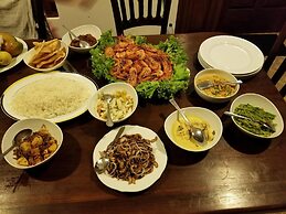 Coral Palm Villa & Apartments