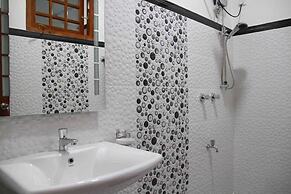 Coral Palm Villa & Apartments