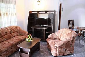 Coral Palm Villa & Apartments