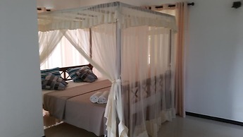 Coral Palm Villa & Apartments