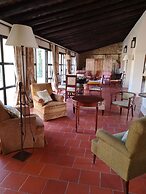 Caserío de Lobones
